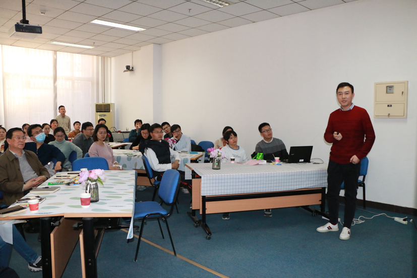 3 病害課題組的趙建龍博士分享科研經(jīng)歷.JPG